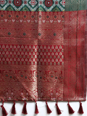 Patola Soft Silk Banarasi Saree With Zari border 