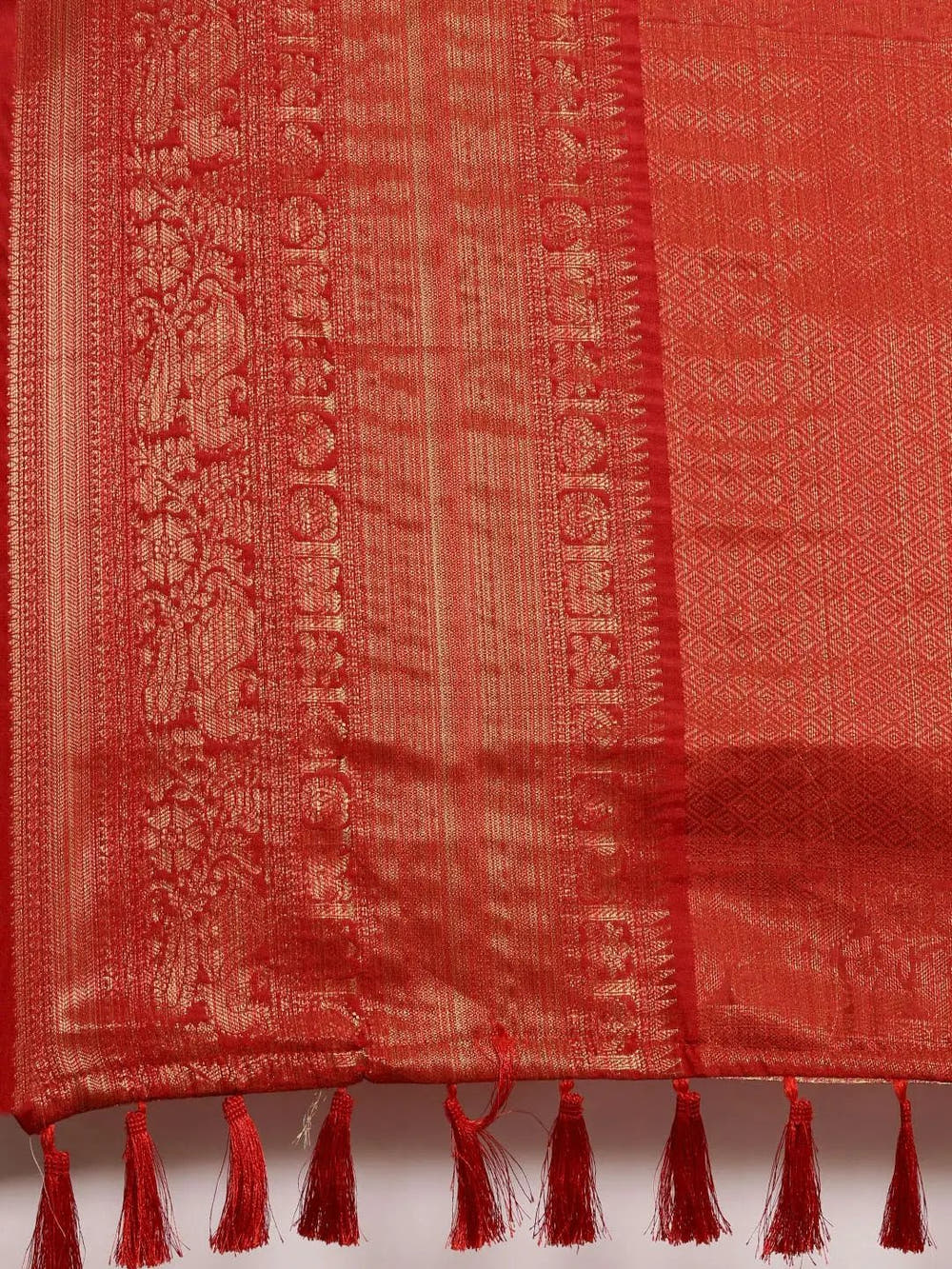 Red Colour Digital Floral Print Pattu Banarasi Silk Saree