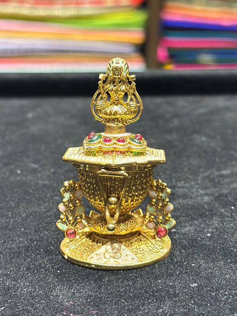 Lotus      Kumkum     Kankavati