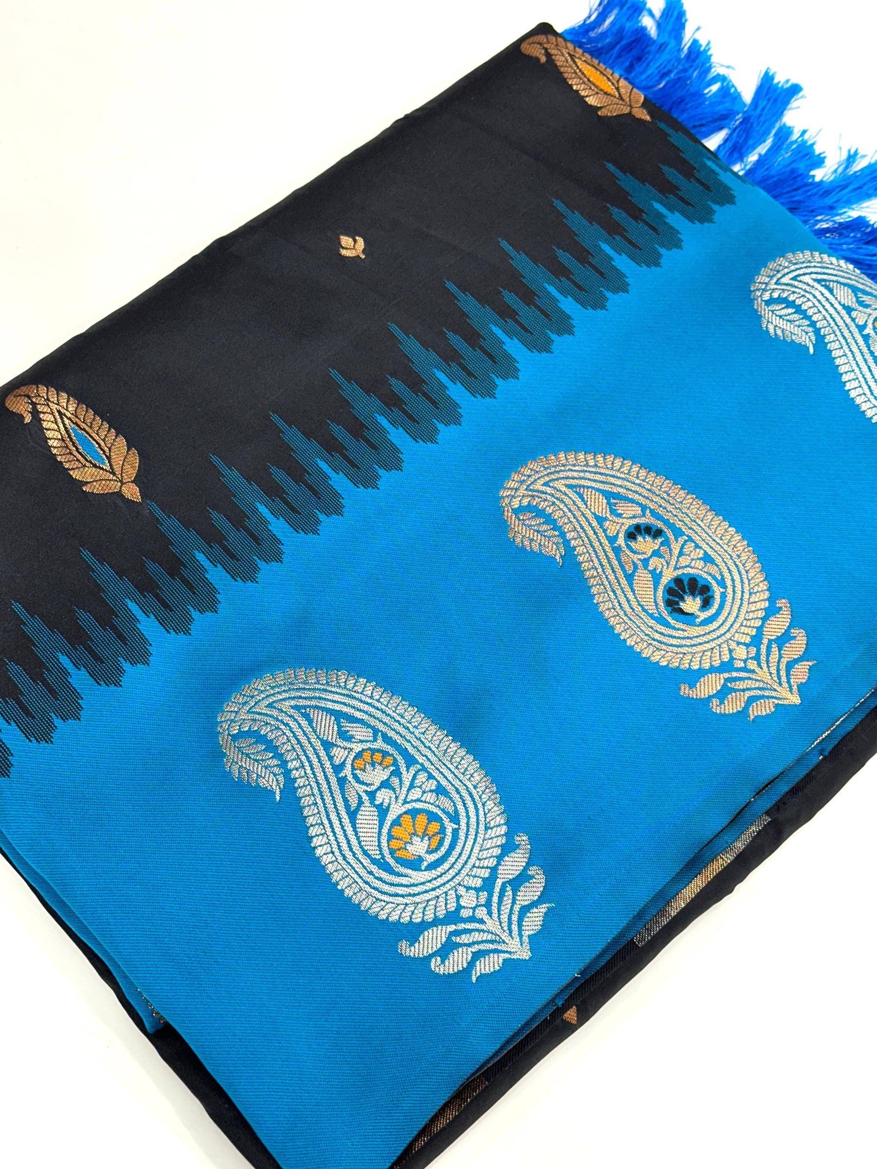 Black Mango Butti Soft Silk Saree