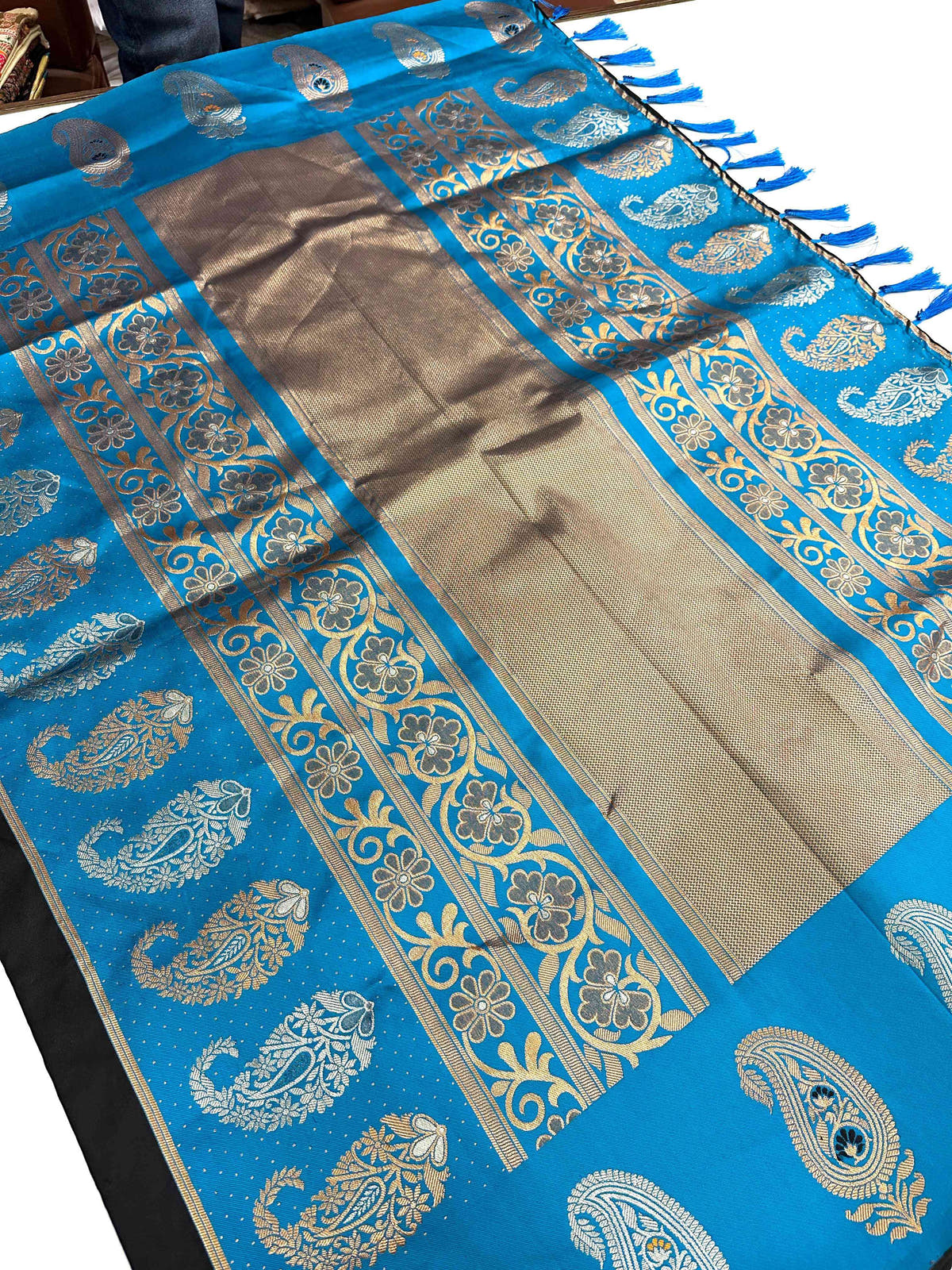 Black Mango Butti Soft Silk Saree
