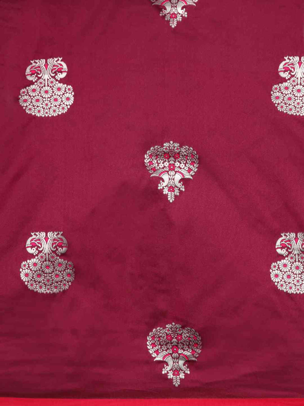 Banarasi Zari Silk Saree With Ethnic Motifs